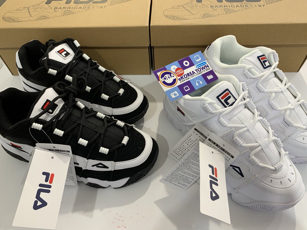 Uzivatel Ekorea 鶴橋店舗限定情報 Na Twitteru Bts Fila Bts Fila スニーカー ジョングク シュガ どちらも25 0 再入荷致しました Bts ジョングク グク シュガ ユンギ