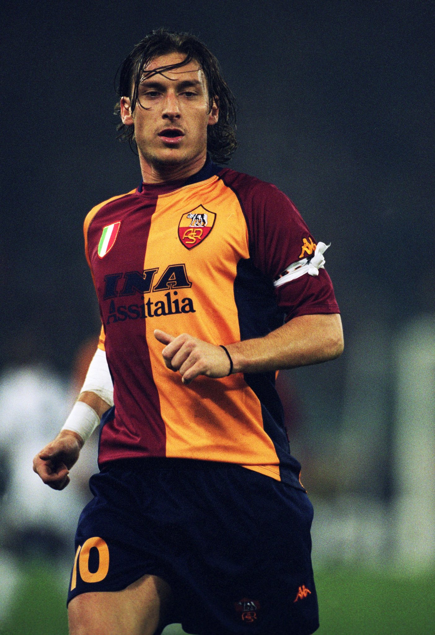 AS Lupi on Twitter: "This Kappa Roma Champions League jersey from 2001-02 still my favourite / Twitter