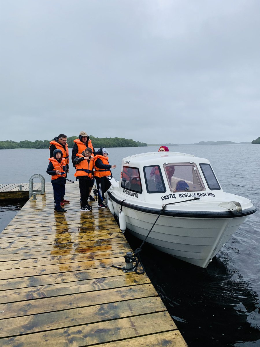 Jennieglee's tweet photo. We joined my wee sister & her family bubble in a grey, wet & windy County Fermanagh โ๏ธ๐ช๐ง๐ hard to believe itโs July! Didnโt stop us getting out & about & exploring one of the #lougherne islands. Stunning! #discovernorthernireland #fermanaghlakes #castlearchdale #Staycation https://t.co/T7kgeOBS4l