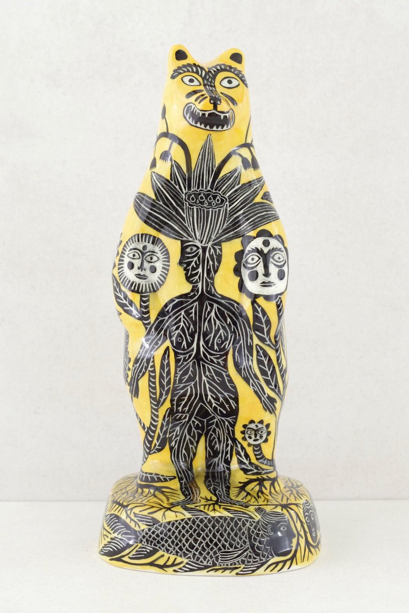 vicky_lindo's tweet photo. Everything is connected. #pigeonclub #sgraffito #sgraffitoceramics #illustration #illustratedceramics #bideford #ceramicbear #ceramicanimal https://t.co/PR7xPGC8AE