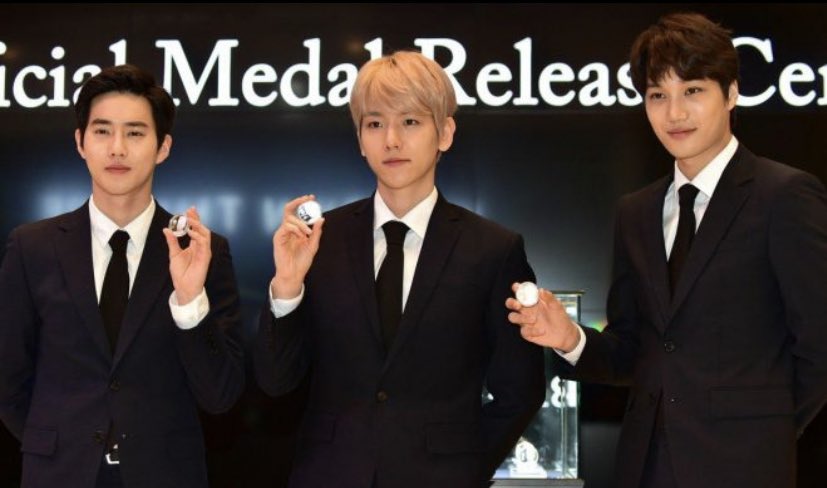 EXO became the first group to receive official commemorative medal as representatives of South Korea.