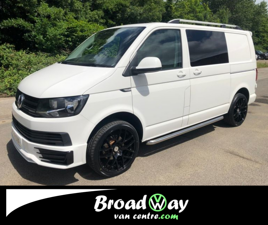 BroadwayVans's tweet photo. 😃 VOLKSWAGEN TRANSPORTER T6 - WHITE 

➡️ Carpeted and Flocked Rear 
➡️ Roof Bars
➡️ Rear Spoiler 
➡️ Cruise Control 
➡️ Bluetooth Phone Prep 
➡️ EURO 6 Engine 

👇
https://t.co/YdVkgm0L2z https://t.co/rIfVcGhAuJ