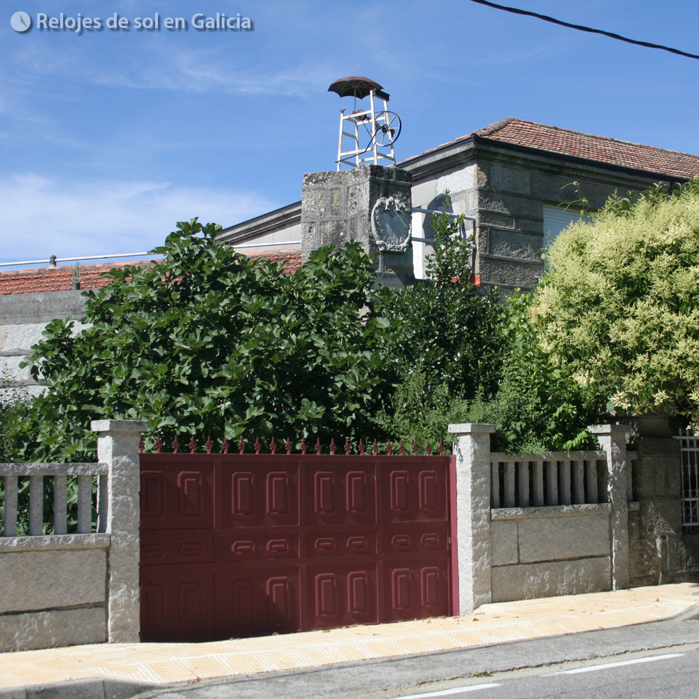 relojesdesolgal's tweet photo. #Relojdesol en el municipio de #AMerca (#Ourense)
#Reloxodesol no #concellodaMerca (#OU)
#gnomon #rellotgedesol #relógiodesol #sundial #sonnenuhr #cadransolaire #orologiosolare #日晷 #日時計 #zegarsłoneczny #kitsch #paragüero #afilador #corvillón #terradecelanova #galiciakitsch https://t.co/zgbrfoIqWY