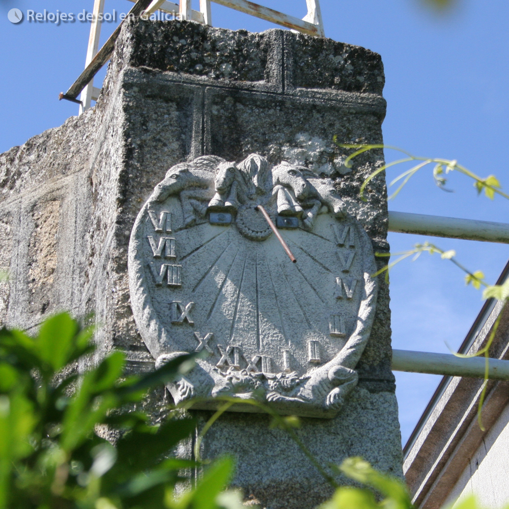 relojesdesolgal's tweet photo. #Relojdesol en el municipio de #AMerca (#Ourense)
#Reloxodesol no #concellodaMerca (#OU)
#gnomon #rellotgedesol #relógiodesol #sundial #sonnenuhr #cadransolaire #orologiosolare #日晷 #日時計 #zegarsłoneczny #kitsch #paragüero #afilador #corvillón #terradecelanova #galiciakitsch https://t.co/zgbrfoIqWY