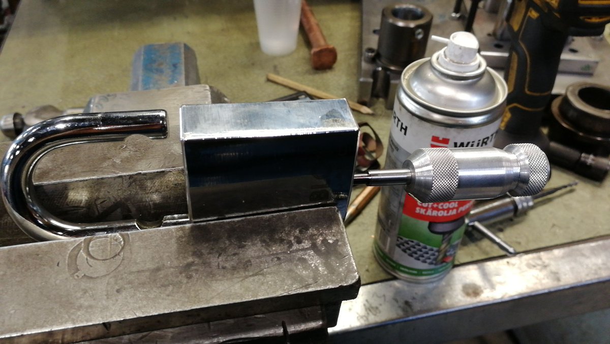 JaakkoFagerlund's tweet photo. Made a prototype Abloy Classic pick, now gauging peoples interest to see how many should I make. Estimated cost for the tool is 300 EUR. #abloy #picktool #lockpicking #locksport https://t.co/k4ZwTfQcc4