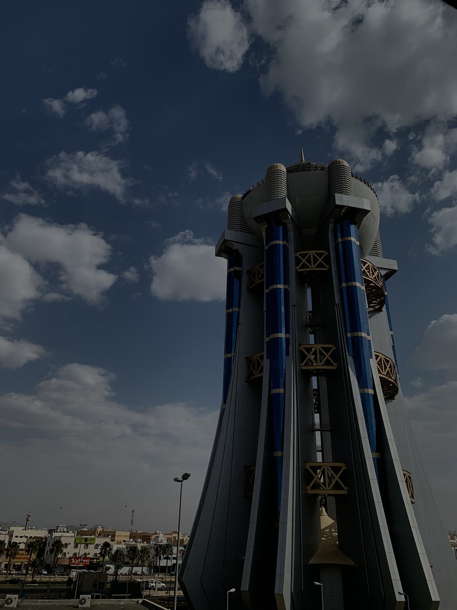 mars7760's tweet photo. خميس مشيط🤍. https://t.co/s64FhkG6NQ