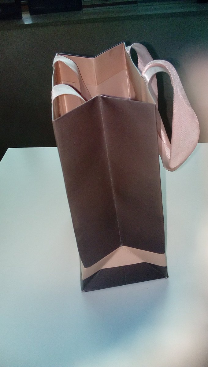 PostBalaji's tweet photo. #paperbags
@PostBalaji https://t.co/Mb8H4ZsU3f