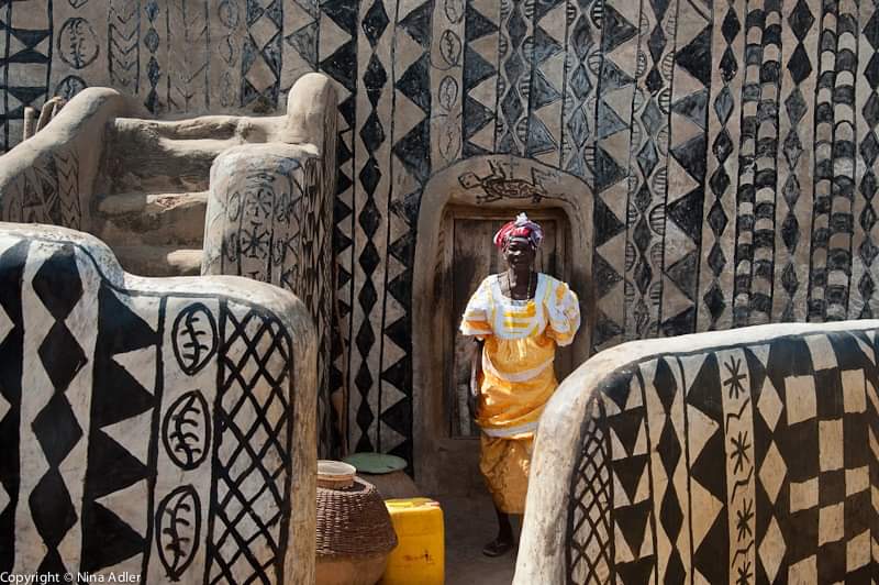 bysoumah's tweet photo. 🎩🎩♥️
Hommages à la femme Africaine. 
Elles sont inspirées, chacune dans son domaine. 
#JuilletMoisdelaFemmeAfricaine https://t.co/VA5yWiqedW