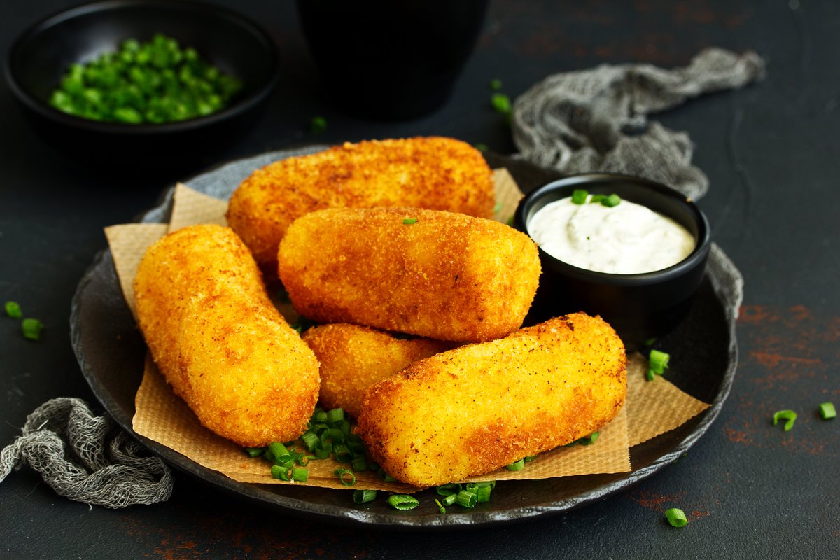Have your tried our Salty Cod Croquettes?
Delicious as a starter or nibbles!
#Seafood #eatmorefish #homedelivery