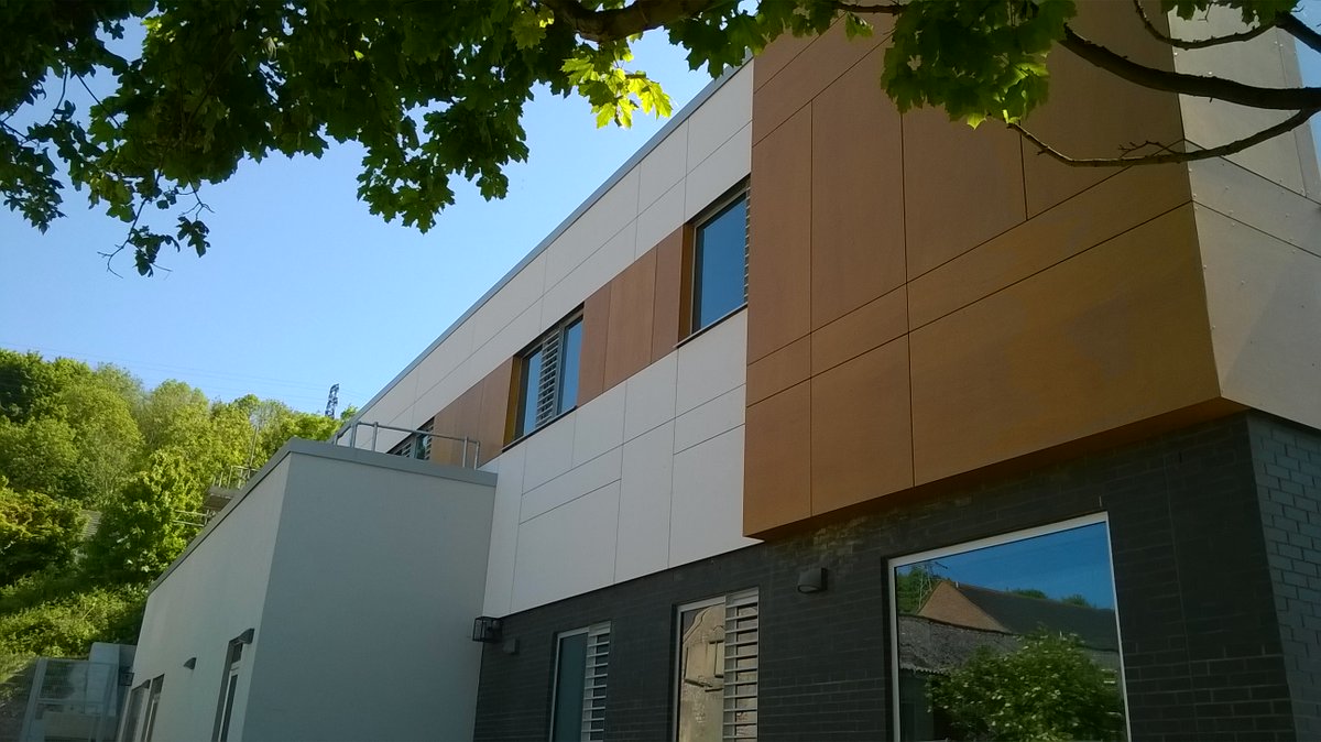 IndustrialCon12's tweet photo. This #throwbackthursday we are looking back on the 2014 Buckland Hospital project, working on behalf of @interserve
To find out more about this project, why not read the @fixfast_uk case study: https://t.co/qxWnKgXs3m
#ics #icsroofing #teamics #roofingcontractor #icstbt #tbt https://t.co/mCqmpNhd5H