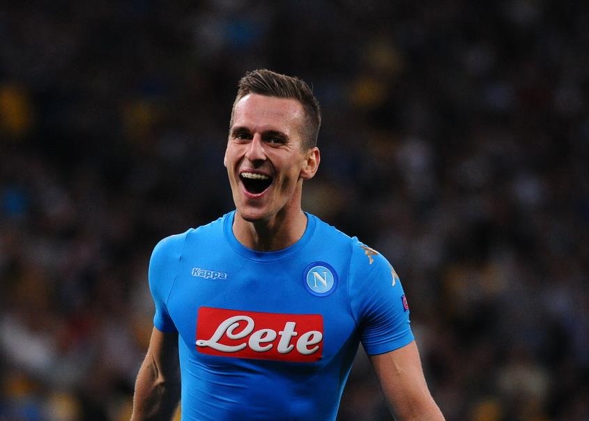 Finally, for the backup striker I'd like Arkadiusz Milik. A goalscorer who could play with Kane in a duo or on his own.He'd cost around 35m but would be worth it.If he is not availabile I'd like to see us target Edin Dzeko.