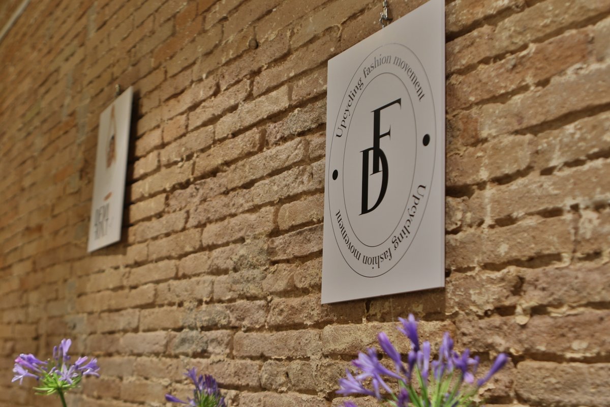 bookacorner's tweet photo. Os compartimos las fotografías de lo que fue la pop-up store de Demi Font impulsada por Book A Corner en la ciudad Barcelona.

#creatuoportunidad #popup #popupstore #popupshop  #demifont #demistyle #retail #eventos #tiendaefimera #espacio #gracia #barcelona #bookacorner https://t.co/vq46UvLjQD
