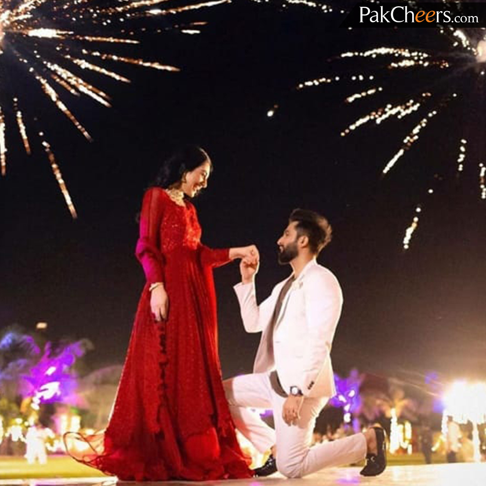 PakCheers's tweet photo. Congratulations to Sarah Khan and Falak Shabir on their wedding
.
.
.
.

#wedding #celebrity #celebritywedding #pakistanicelebrities #pakistaniwedding #pakistaniweddings #weddingrituals #engagement #mehndi #falakkidulhan #pakcheers #letscelebrate #sarahkhanofficial #falakshabir https://t.co/ZGlc5Y3tA9