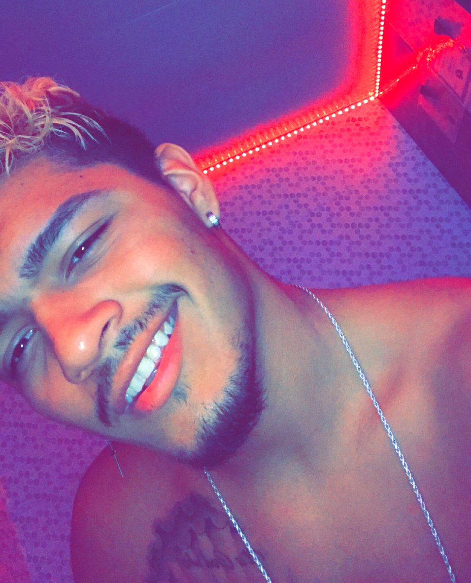 king_markk25's tweet photo. We aint simpin here nahh we pimpin now🥴 https://t.co/Gwb9Be23GL