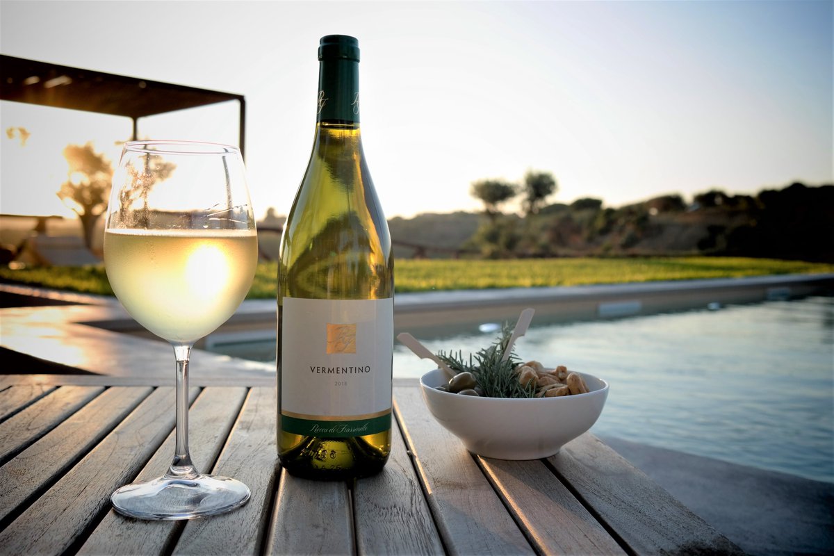 Una degustazione alla cieca di 64 vermentini della Maremma Toscana, una giuria d’eccezione e poi il verdetto: il #Vermentino2019 di Rocca di Frassinello è uno dei 10 migliori vermentini degustati.

La notizia -> bit.ly/2Zz5k3o

#roccadifrassinello
#dominicastellare