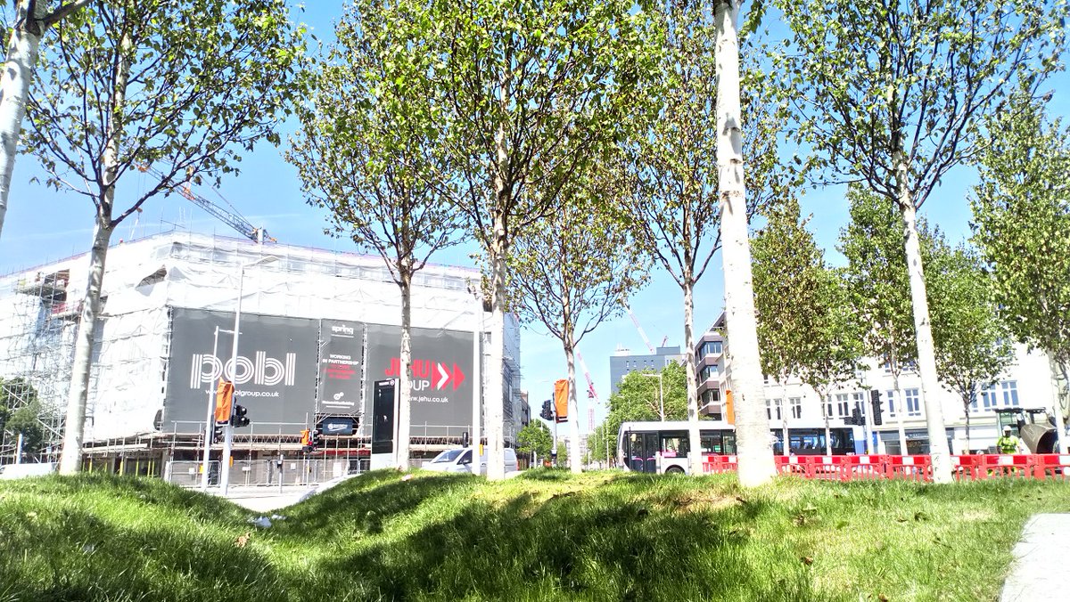 SwanseaCouncil's tweet image. New investment is already coming in thanks to your city centre’s transformation. Now your Kingsway is changing with a switch to two-way traffic on July 26. #KingswayTwoWay #PlotYourRoute bit.ly/RouteFAQs @SwanseaBizClub @SBCityDeal