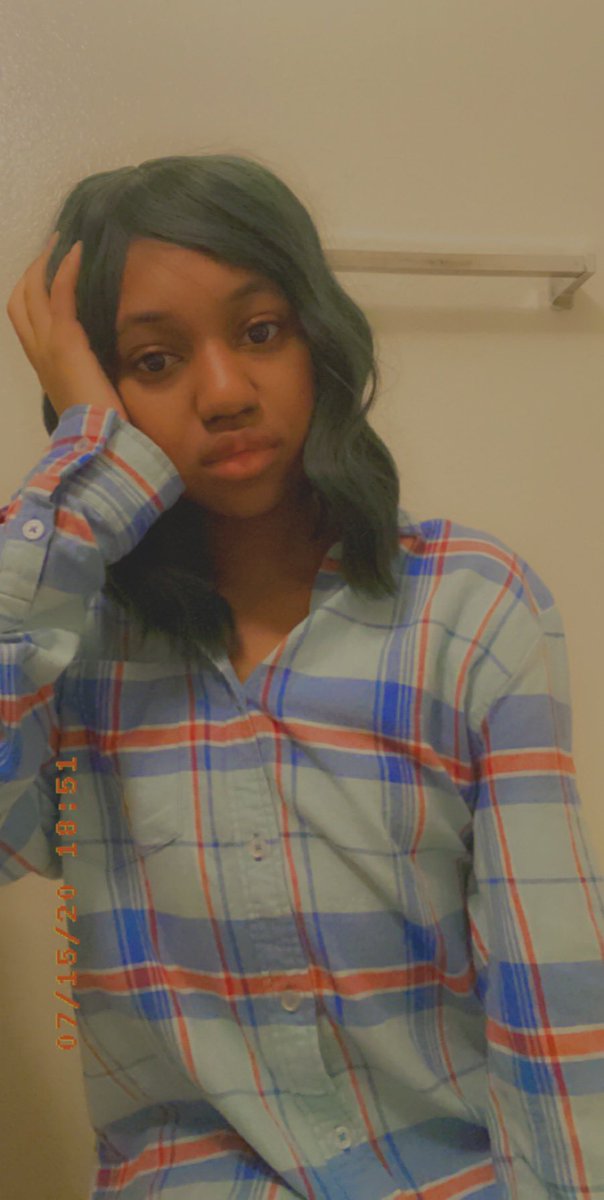 mimi_singletary's tweet photo. I wear wigs now lol https://t.co/S06LECasfB