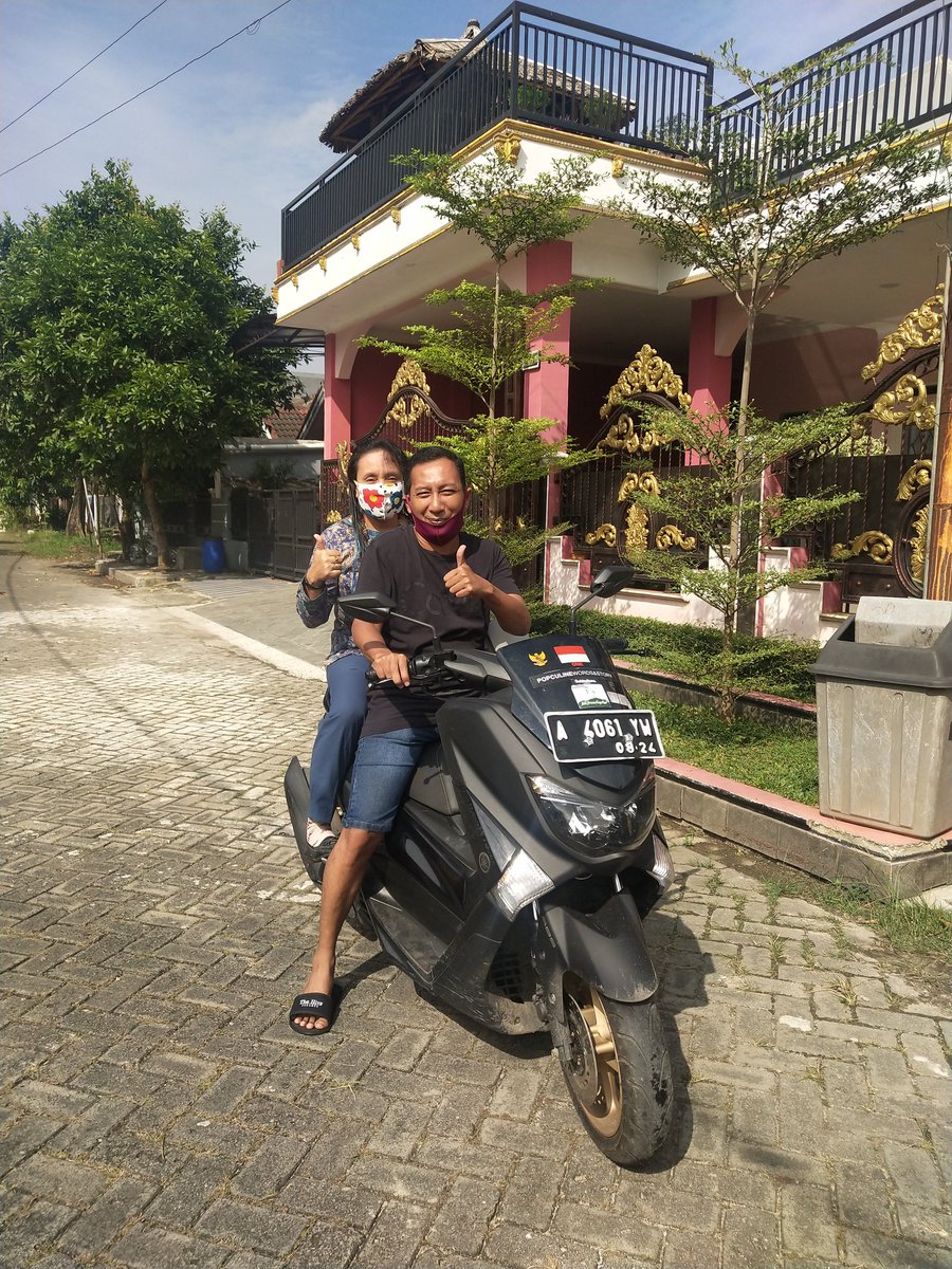 PartahiH's tweet photo. Antar si kakak ke kerjaannya sebelum brangkat urusan ke jakarta..😀
@Kabupatentangerang..
@cobabawamotor https://t.co/WiwYffVIc8