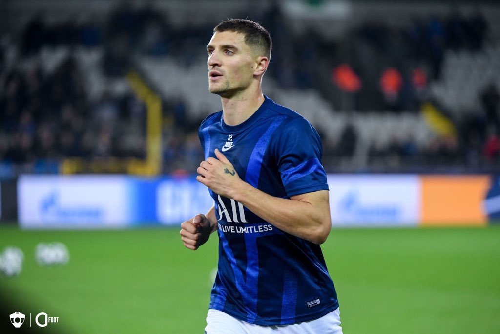 ActuFoot_'s tweet photo. Thomas Meunier : « Leonardo n'a jamais tenté de trouver un accord avec le BVB, encore moins avec moi (pour prolonger jusqu'à août). Il voulait que je vienne jouer pour le PSG presque gratuitement. »

(DPA /via L'Équipe) https://t.co/YKQuDu8V8V