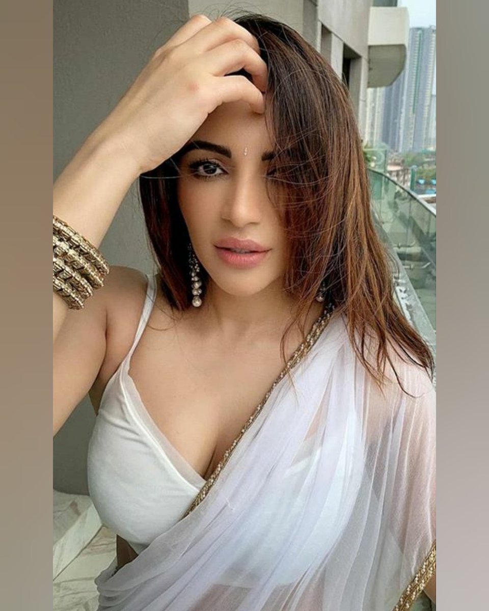 sareeblogger_RB's tweet photo. Only for #saree lovers ❤️❤️❤️
@shamasikander 
Follow me
https://t.co/5bzT61l37V https://t.co/2o6GlFxuOg