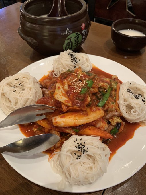 2 pic. 昨夜の美味しい浮世絵展からの韓国料理🇰🇷 美味かった✌️ https://t.co/FqAEMg4fD1