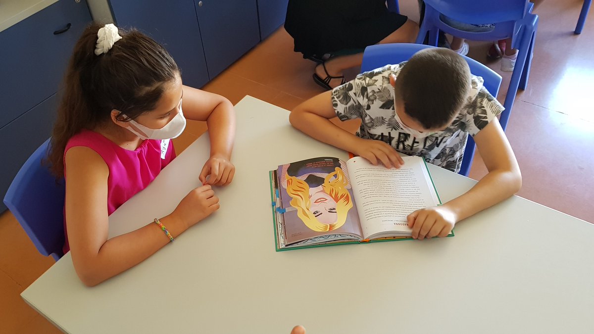AldeasEspana's tweet photo. Nuestros niños del Centro de Día asisten estos días a unos talleres de @electrosonoras un proyecto artístico/educativo que realiza su actividad en torno al sonido y la escucha. 

¡Lo están disfrutando mucho! 📖 https://t.co/Qg23DfuZCC