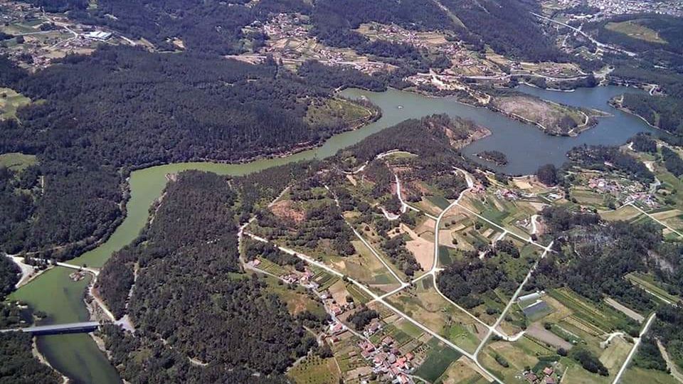 vozpontevedra's tweet photo. El embalse del Umia vuelve a teñirse de verde https://t.co/glZvsgRNi9 https://t.co/gsfdGU9UMI
