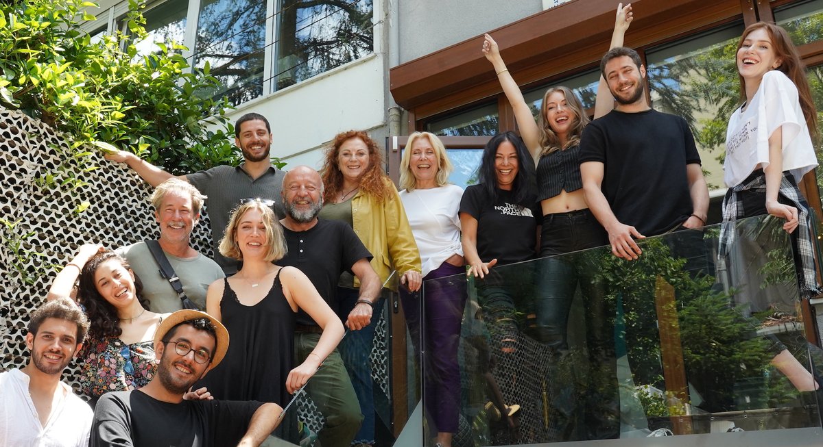 iyigunkotuguntv's tweet photo. Tam kadro okuma provasındayız! ✨

#iyigündekötügünde https://t.co/Wjuiq4QIXv