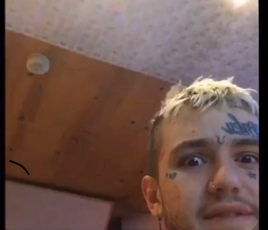kayliesue2's tweet photo. we miss you, gus🖤 . #gus #lilpeep #trapgoose #gothangelsinner #rip #weloveyou #gothboiclique https://t.co/8vu8khRFP8