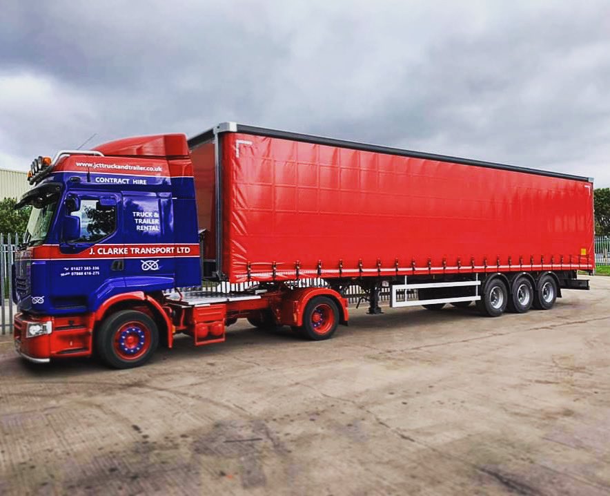 New 4.2m postless curtain sider ready for the JCT hire fleet.