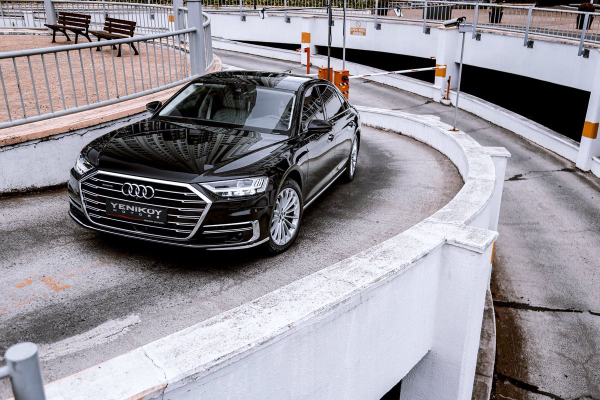 MotorsYenikoy's tweet photo. Birçok asistan sistem, yeni bir sezgisel kullanım düzeyi sunan yeni işletim sistemi ve en önemlisi, daha fazla mekân ile birlikte zarafeti ve dinamik unsurları yeni bir seviyeye taşıyan bir tasarım.
AUDI A8 50 TDI LONG
#yenikoymotors #audi #a8 #50tdi #long #quattro #luxury https://t.co/WprKUWVPmL