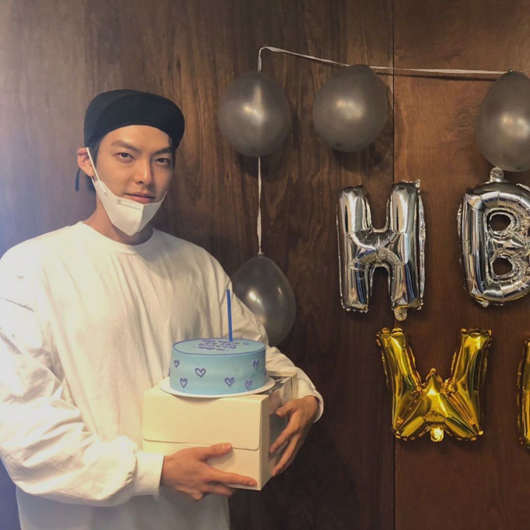 HeadlinerManila's tweet photo. Happy Birthday, Kim Woobin! 🎉🎂💕😍
#HappyBirthdayKimWoobin #KimWoobin #김우빈 https://t.co/OXHtzKdCVu