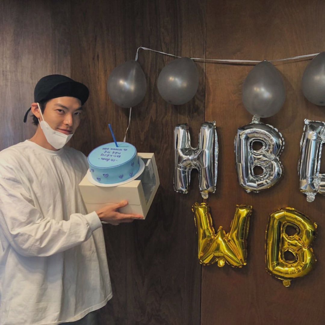 HeadlinerManila's tweet photo. Happy Birthday, Kim Woobin! 🎉🎂💕😍
#HappyBirthdayKimWoobin #KimWoobin #김우빈 https://t.co/OXHtzKdCVu