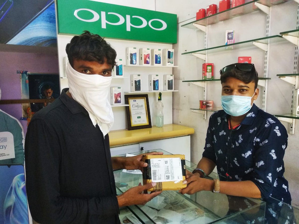DmMorbi's tweet photo. CSC Grameen E-store VLE Delivered  Mobile Accessoires To Customer

#CSCDiwas 
#CSCGrameeneStoreDiwas 

@dintya15 
@CSCGujarat https://t.co/gYloMAOXkX