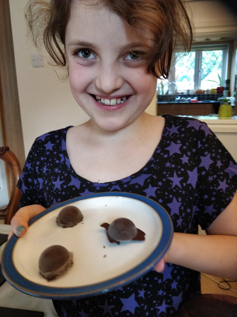BootCampBadders's tweet photo. @HillsideYr5 tasty chocolate surprises! They were very yummy. Recipe is being written up, as P wants you to see how her handwriting has been improving. https://t.co/yuwE7meMS2