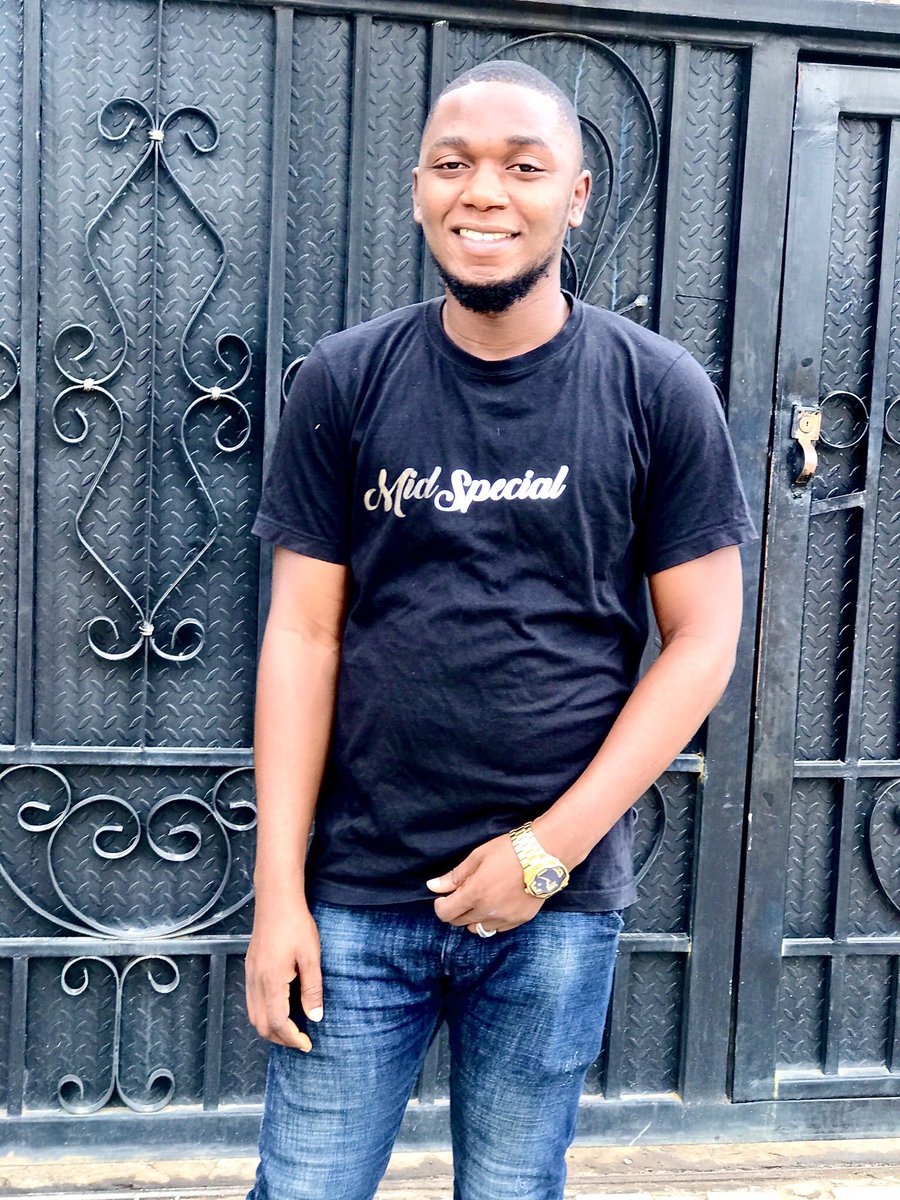 Midspecial1's tweet photo. Big man no be by fine face, Na account balance dy talk am.
#MadeInLagos #EbiraBoy #e2dworld @ConnectEbira @KogiSocials https://t.co/GBPtfOWETU