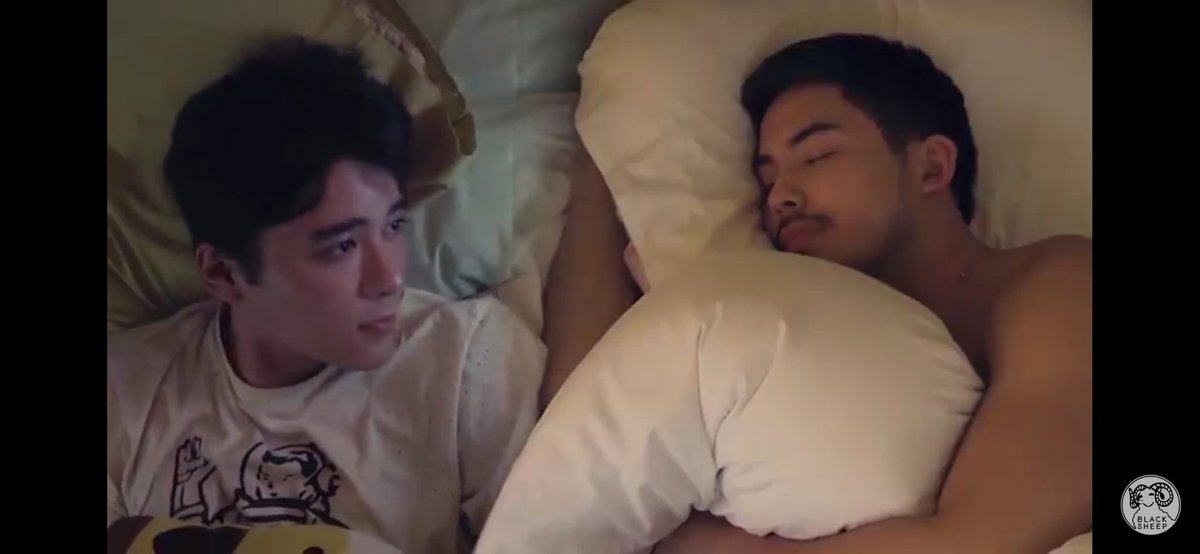 BLworld_fandom's tweet image. This split screen effect turned to one 💖 Love It!
#HelloStrangerEp4