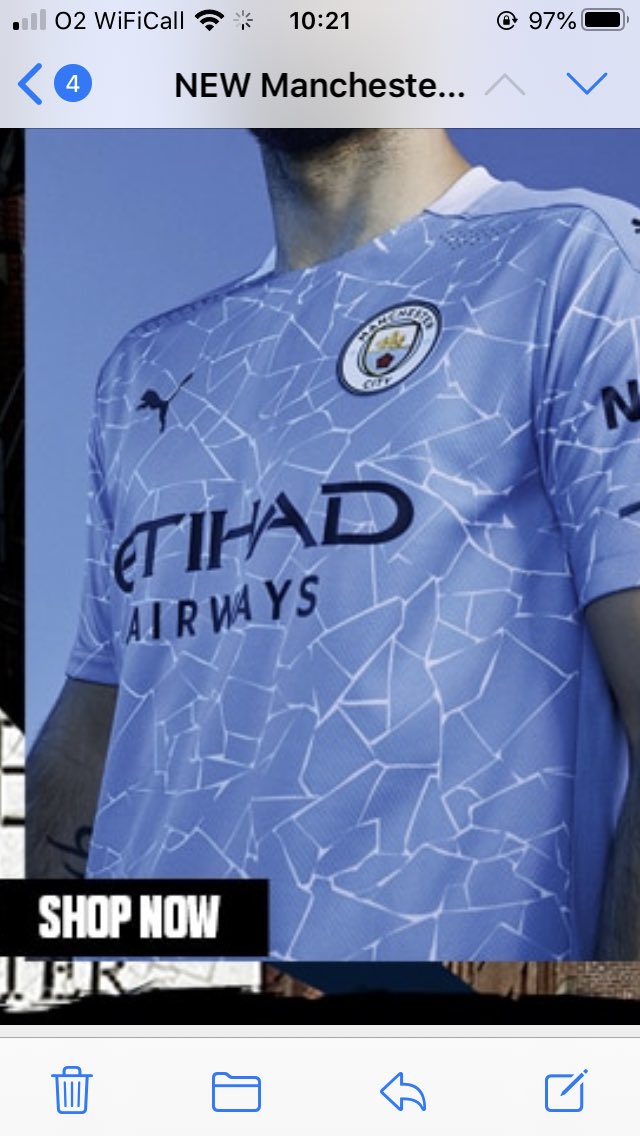 paulmunslow's tweet photo. Is it just me, or has this shirt design been based on something from Breaking Bad? https://t.co/c0UAdQ7s9g