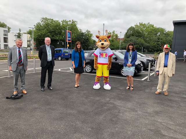 Opening <a href="/HertfordArtsHub/">Hertford Arts Hub</a> SUBWAY GALLERY with Peter Ruffles, Mary Sykes <a href="/HertsChambMary/">Mary Sykes</a> and Trevor Mason &amp; Lindsay <a href="/hertscc/">Hertfordshire County Council</a> + year of culture mascot - bringing ALAN DAVIE art to the community sponsored by <a href="/AldiUK/">Aldi Stores UK</a>