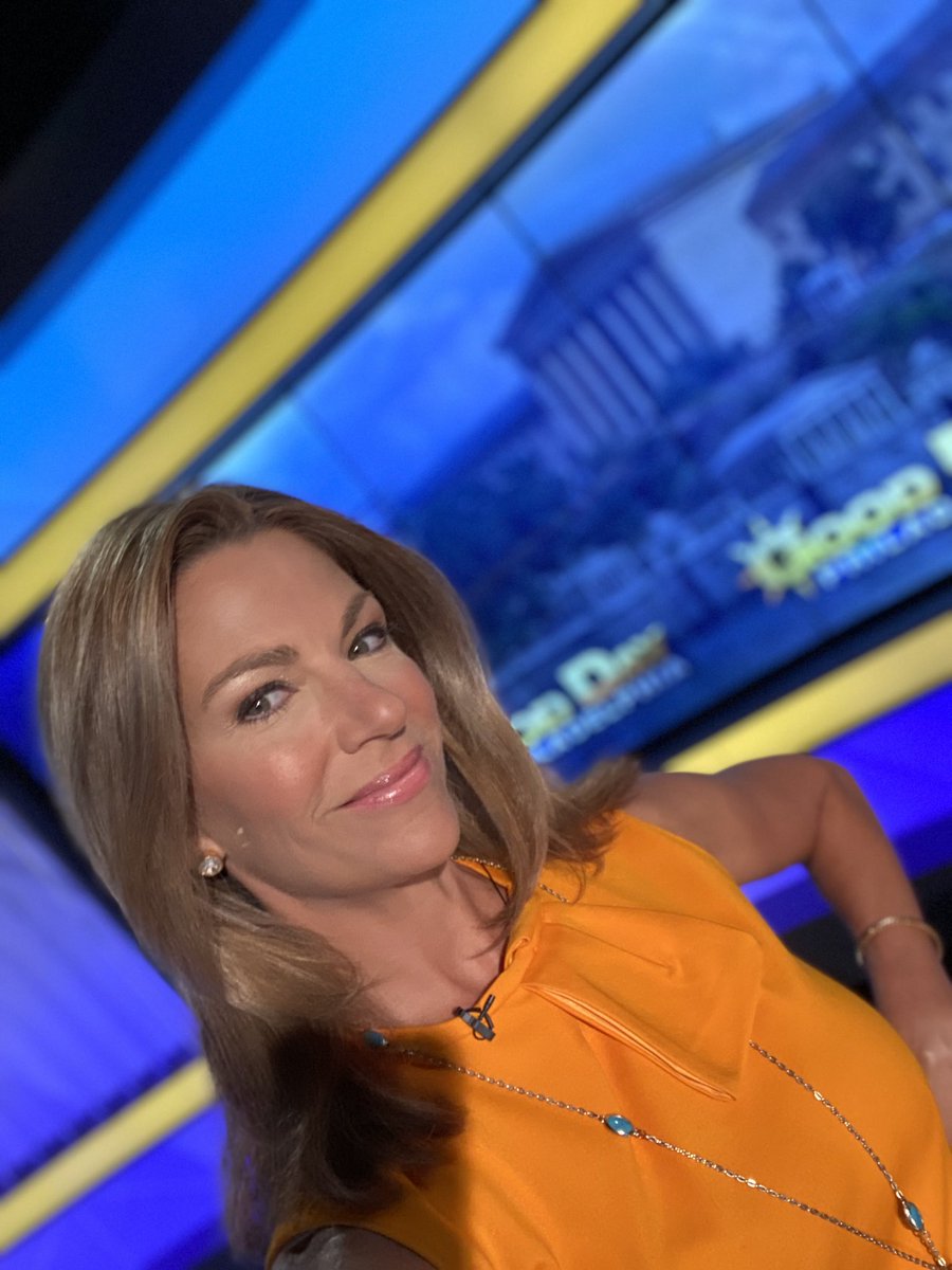 KarenFox29's tweet photo. Good morning!!! #fox29goodday @FOX29philly https://t.co/flsmzmnCAE