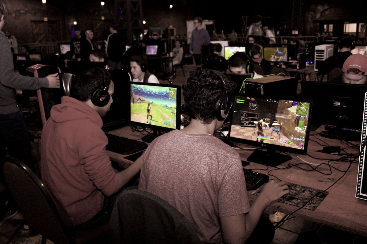 AfricanGaming's tweet photo. 🎇 It's #ThrowbackThursday and we're thinking about that weekend in September 2018 when we hosted SA's first custom lobby LAN for #Fortnite at #Afresports.

✅ Good times right?

#SAesports #EsportsZA #esports #SAgaming #GamingZA #AfricanEsports #FortniteZA https://t.co/qBYHFEMdPN