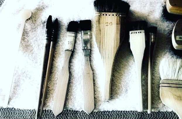 We're fascinated by Adrain's craft and @samstonewriter explains the process perfectly for us in her latest blog...

terracegallery.co.uk/blogs/news

#printmaking #japanesewoodblock #printingprocess #woodcraft #woodcuttingtools
#brushes #barren #japanesepaper #specialink