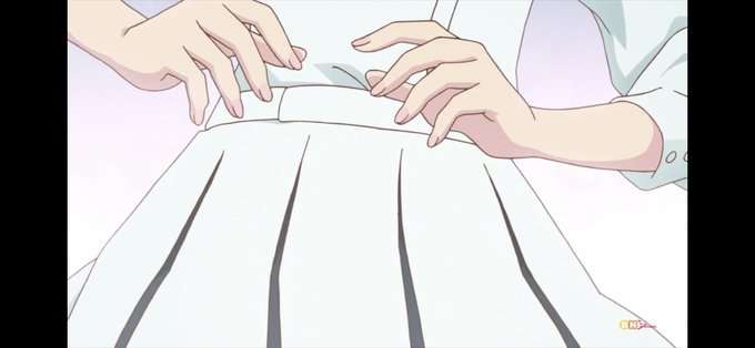 下着→Yシャツ→スカート→ベスト、ジャケット→髪結いの順で着替えてるのが伺えるカット好き 