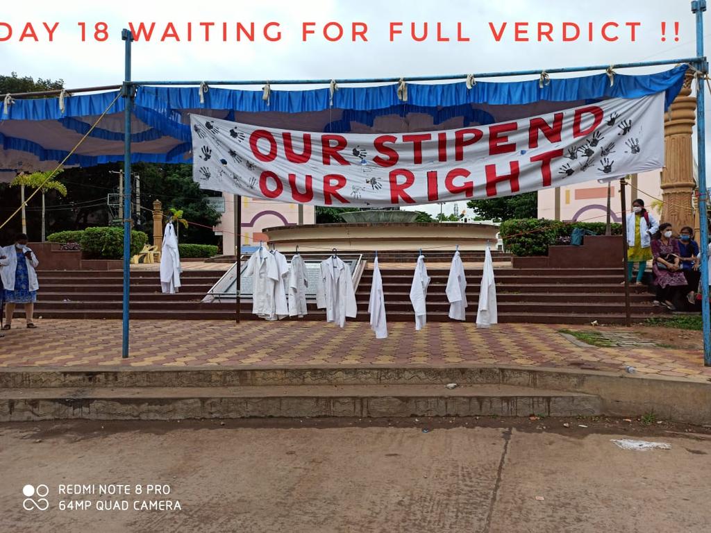 RashidN53983077's tweet photo. We aren't protesting today given the oral assurances by the govt, management and district administration. We hope a written order is passed soon. 
De omnibus dubitandum. 
Day 18. The fight continues!! Silent but not succumbed.
@sardesairajdeep @nabilajamal_ @BSYBJP @mla_sudhakar https://t.co/5yAQbdHY1J