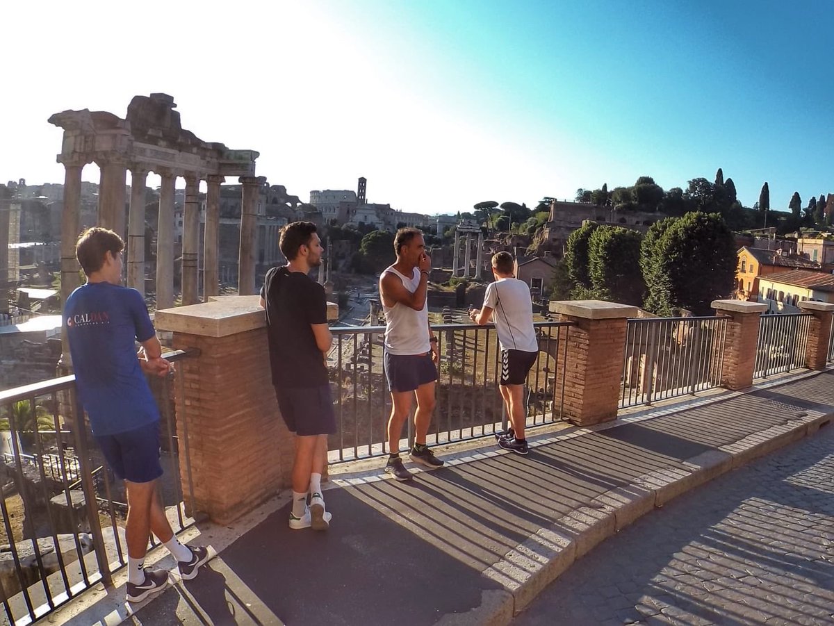 RomaWakeup's tweet photo. Great morning with my new friends runningtours #funrun #runningamsterdam #sightjogging
#instarun #sightrunning #sightjogging #joggingtours #runningguide #runamsterdam #sweatandsightsee #cityrunningtours#spqrun #roma #turismoromaweb #madruntour 
#londonmarathon
#bostonmarathon https://t.co/jpdxAUrQpJ