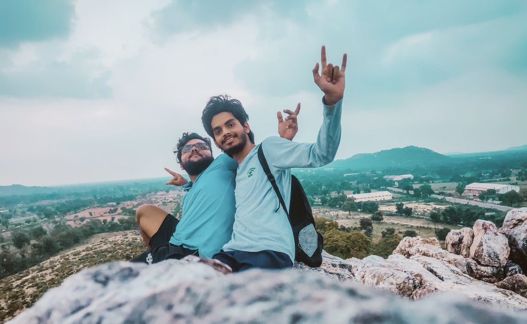 _kratzz_'s tweet photo. #trekking #buddyboost https://t.co/z4IFAlHoSg