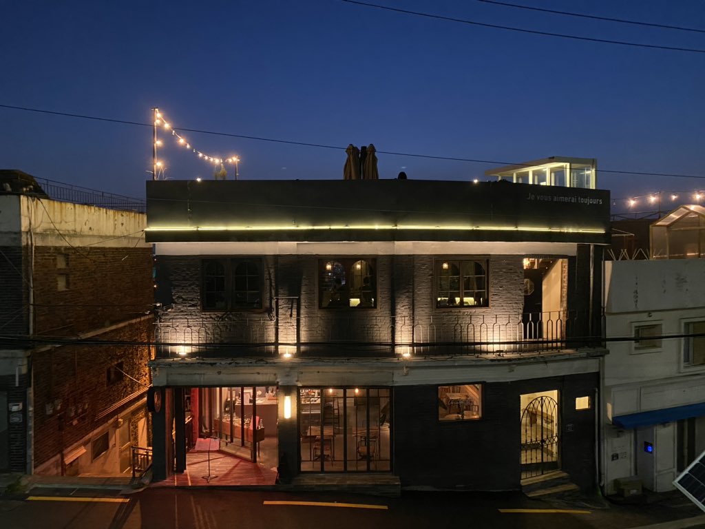 ソンちゃん 皆さん ここ知ってますか なんと 梨泰院クラス の ダンバム です Youtube用の動画たくさん撮ってますので楽しみにしてください 梨泰院クラス 梨泰院 タンバム 甘い夜 이태원클라쓰 韓国 한국 이태원