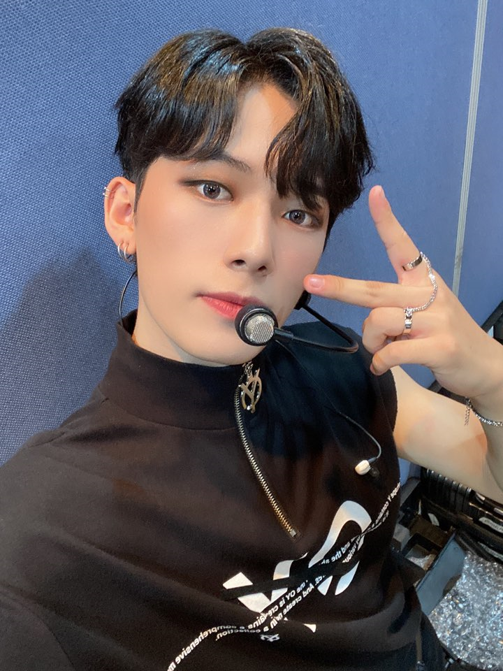1the9__official's tweet photo. [#정택현]
원더랜드 너무 오랜만인 무대였습니다ㅠㅠ
항상 응원해 주셔서 너무 감사드립니다ㅠㅠ
앞으로 더 좋은 무대 보여드리겠습니다
감사합니다❤❤❤

#원더나인 #1THE9
#JEONGTAEKHYEON
#TurnOver #BadGuy https://t.co/MChhCLp1Zp