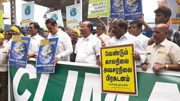 RajuDesingu's tweet photo. 32 ஆம் ஆண்டில் அடி எடுத்து வைத்துள்ளது பாமக ....
மிகப்பெரிய வெற்றியை அடைந்திருக்க வேண்டும் ஏதோ சிறிய பின்னடைவு  .சூழ்ச்சிகளால் சுக்கு நூறாக உடைக்க நினைத்து துவண்டுபோய் நம்மிடமே சரணடைந்து உள்ளார்கள் .அவர்களை கொண்டே நாம் ஆள வேண்டும் ....

#32YearsofPMK https://t.co/L70hNB0m25