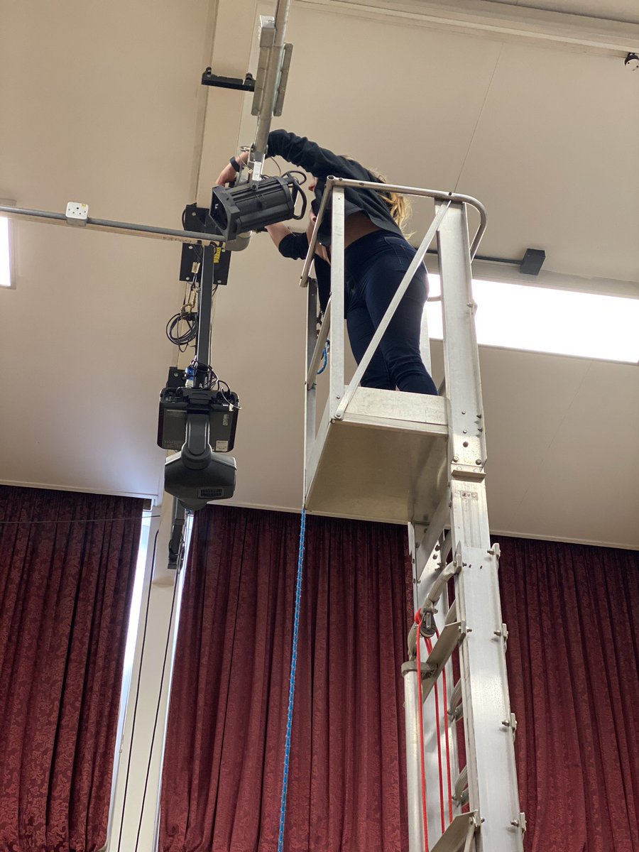 CI_ProdArts's tweet photo. Missing putting the lighting together for shows. Stay safe everyone. #StudyatCI https://t.co/ErztvYFDrr